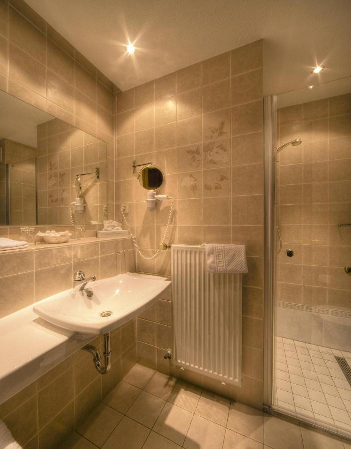 Hotel Zur Post Bernkastel-Kues Rum bild